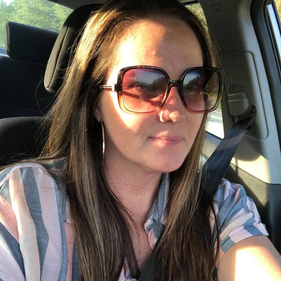 Meet your Posher, Cheri - Picture 1 of 1